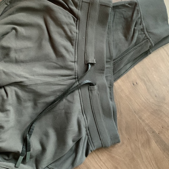 Lululemon Ready to Rulu joggers - Picture 3 of 4